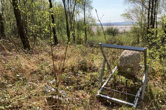 Tu hwnt i'r Ffin in spring with view of the estuary