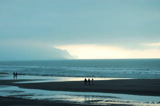 Dinas Dinlle beach