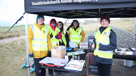 Young beach clean volunteers