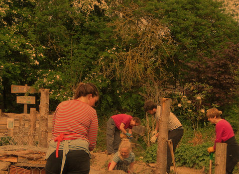 Image of people in community 